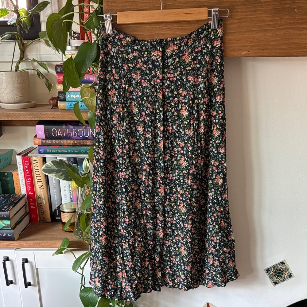 Sezane Ralph Skirt in Navy Garden